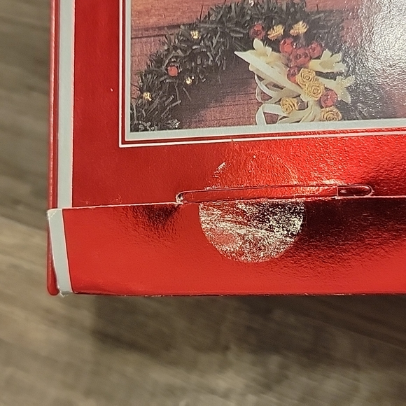 1995 Happy Holidays Barbie - Picture 9 of 16